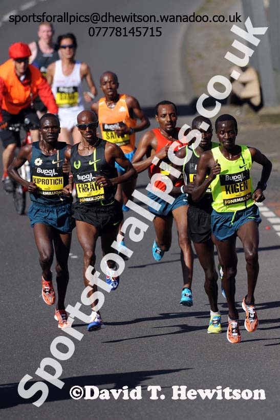 Leading men in the 2014 BUPA Great North Run. Photo: David T. Hewitson/Sports for All Pics